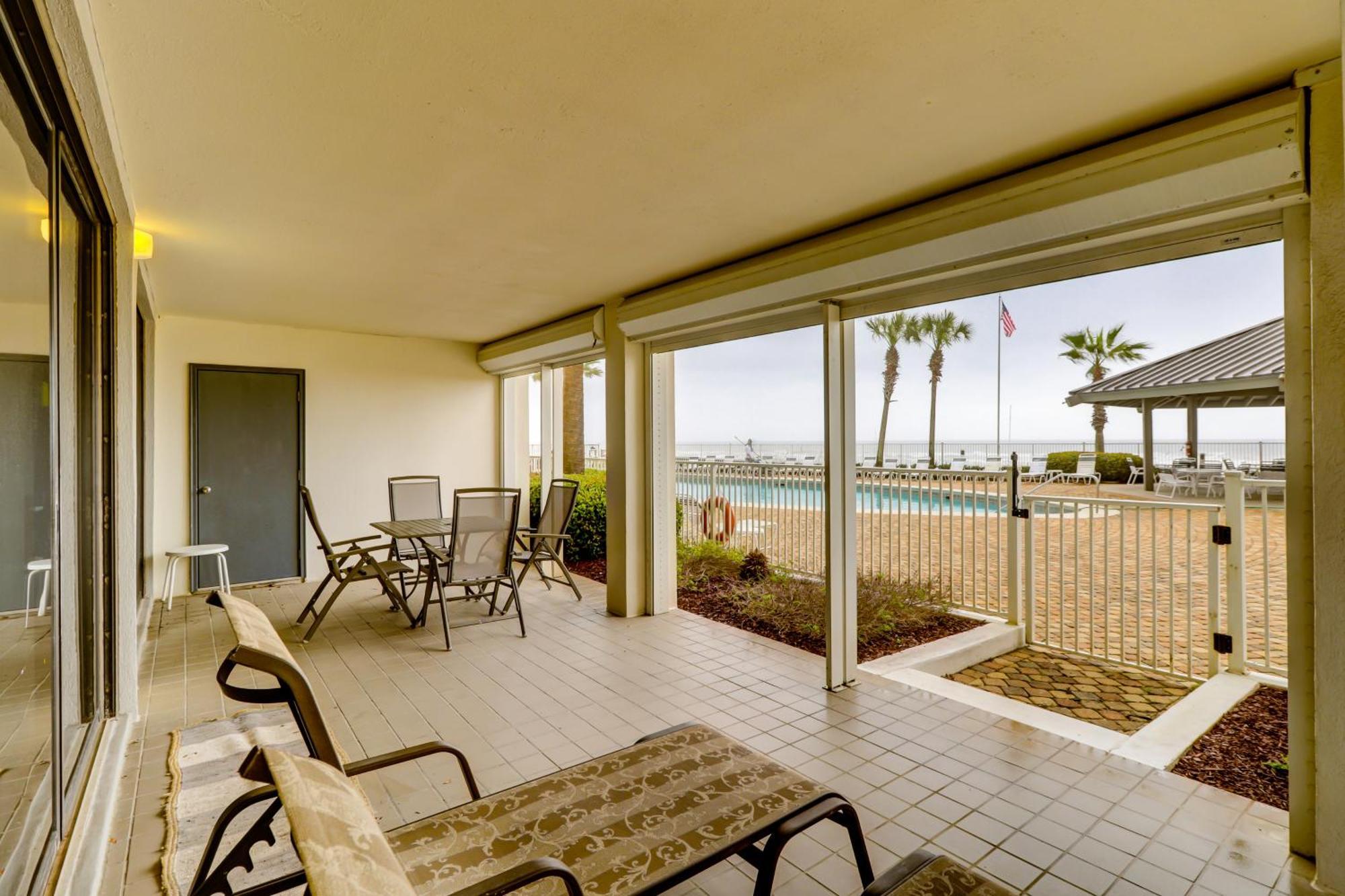 Вилла Windward Pointe Орандж-Бич Номер фото